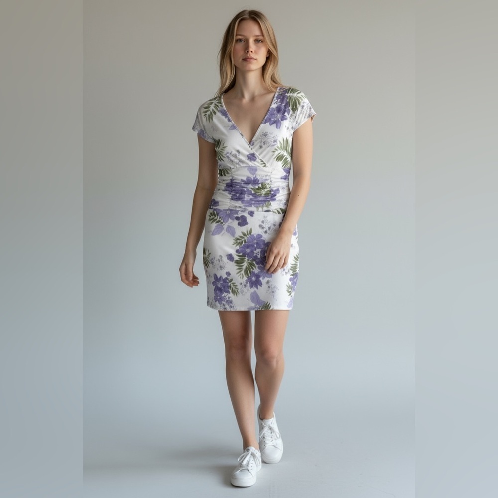 Host Pick✨ Vintage 2000’s Y2K Mariposa Floral Mini Ruched Dress